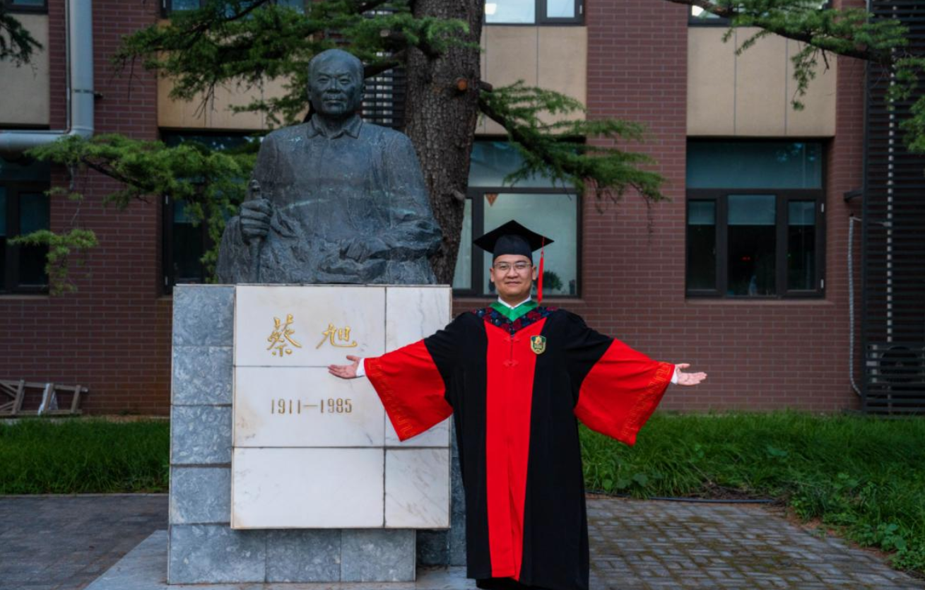 李仁汉：科技赋能乡村，让“发光植物”照亮农民致富路